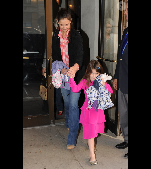 Katie Holmes et sa fille Suri à New York, le 20 mars 2012