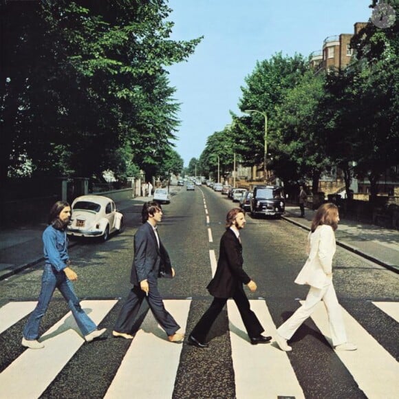 La pochette de l'album Abbey Road (1969) des Beatles, repris de nombreuses fois depuis.