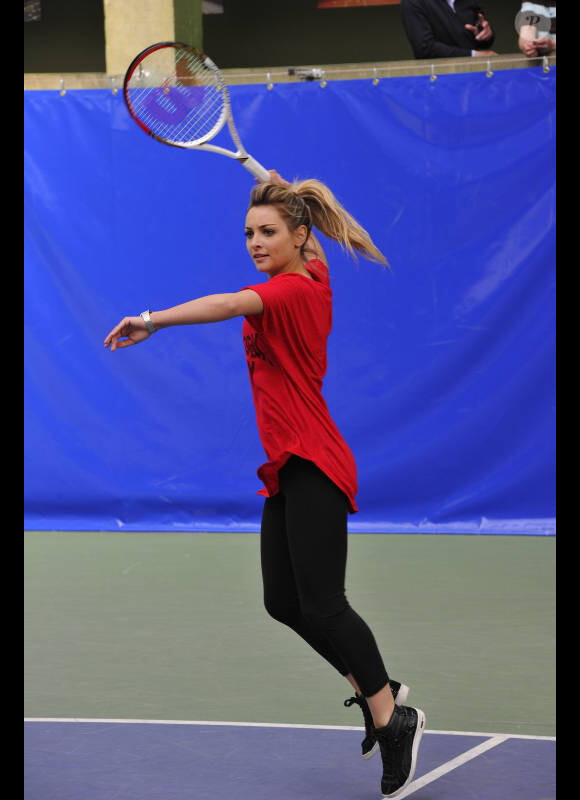 La jolie Priscilla lors du tournoi de tennis pour l'association Enfant Star et Match à Paris le 26 mars 2012