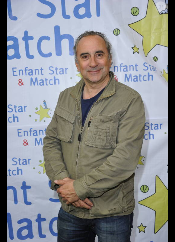 Antoine Duléry lors du tournoi de tennis pour l'association Enfant Star et Match à Paris le 26 mars 2012