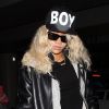Rihanna semble préoccupée à l'aéroport de Los Angeles le 26 mars 2012