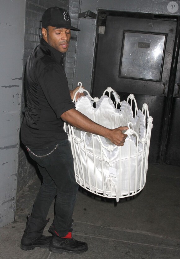 Beyoncé a reçu l'adorable couffin destiné à sa fille Blue Ivy. New York, le 29 mars 2012.