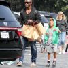 Seal profite seul de ses enfants lors d'une après-midi shopping. Los Angeles, le 30 mars 2012.