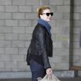 Emily VanCamp et Joshua Bowman font du shopping à Los Angeles, le 24 mars 2012
