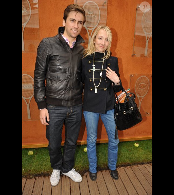 Audrey Lamy et son compagnon Thomas à Roland Garros en mai 2010