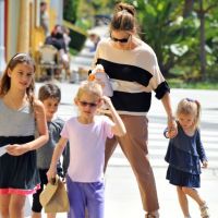 Jennifer Garner : Promenade en famille avant de se métamorphoser en homme