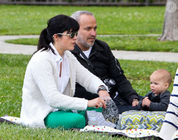 Selma Blair et son mari Jason Bleick ont passé l'après-midi au parc avec leur fils Arthur à Los Angeles le 14 avril 2012