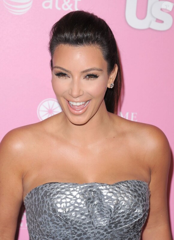 Kim Kardashian très apprêtée pour la soirée Hot Hollywood Style du magazine US Weekly. West Hollywood, le 18 avril 2012.