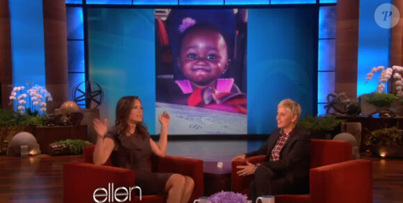 Mariska Hargitay sur le plateau d'Ellen DeGeneres parle de ses deux bébés - En photo, sa petite Amaya