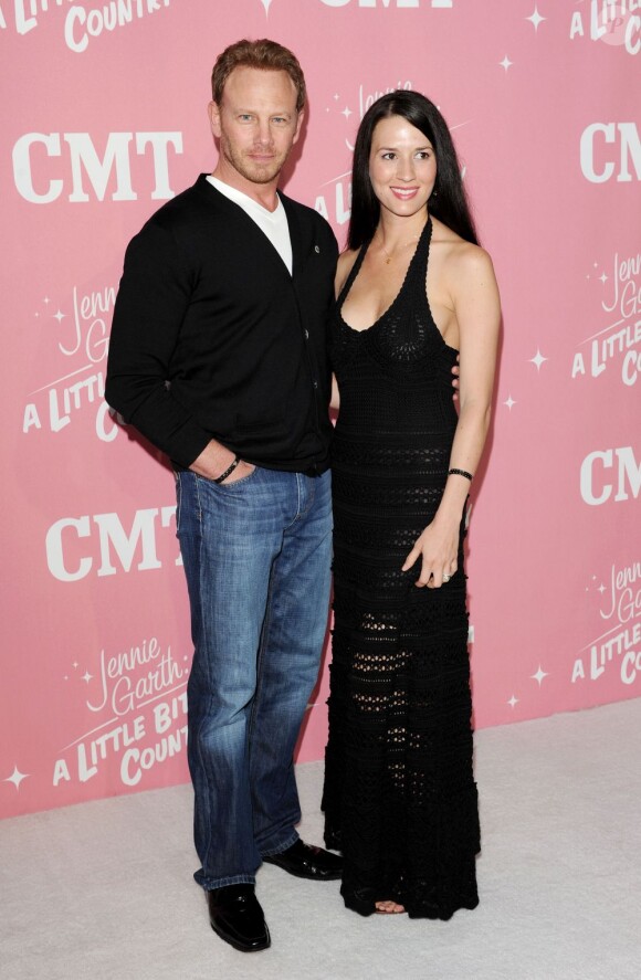 Ian Ziering et sa femme Erin à l'anniversaire de Jennie Garth et présentation de sa nouvelle télé-réalité le 19 avril 2012 à Los Angeles