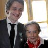 Stanislas Merhar et sa mère, à Paris le 20 avril 2012.