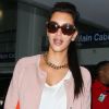 Kim Kardashian arrive à l'aéroport de Los Angeles le 22 avril 2012