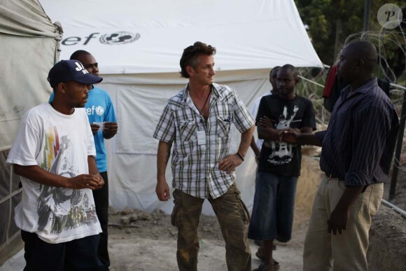 Sean Penn près de Port-au-Prince à Haïti, le 20 novembre 2010.