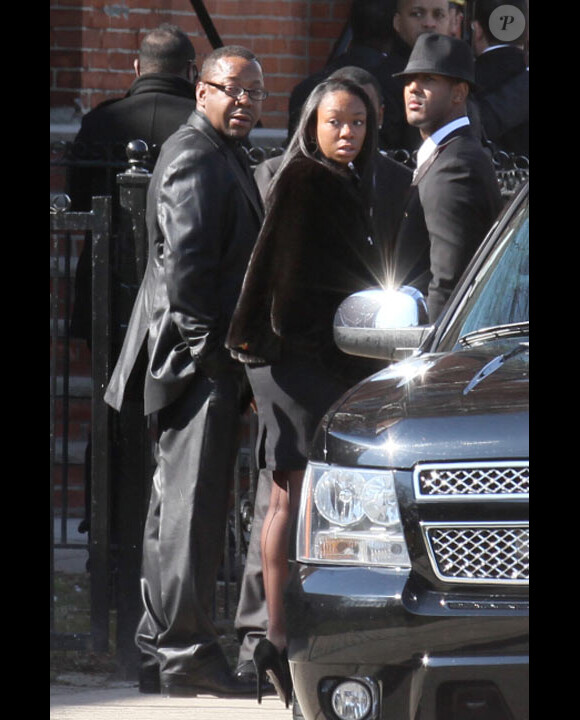Bobby Brown n'est pas resté longtemps lors des funérailles de Whitney Houston à New York le 18 février 2012.
