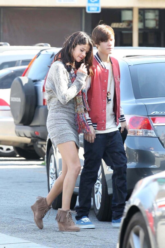 Selena Gomez et son petit ami Justin Bieber à Los Angeles, le 25 février 2012.