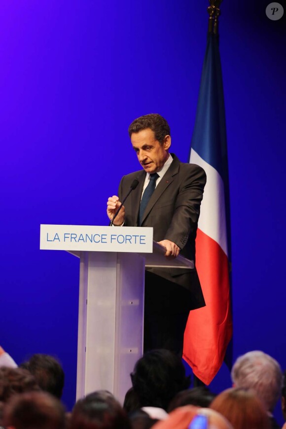 Nicolas Sarkozy prononce son discours après la défaite au second tour à La Mutualité, à Paris, le 6 mai 2012.