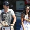 Vanessa Hudgens et son chéri Austin Butler font leurs courses à Los Angeles le 7 mai 2012