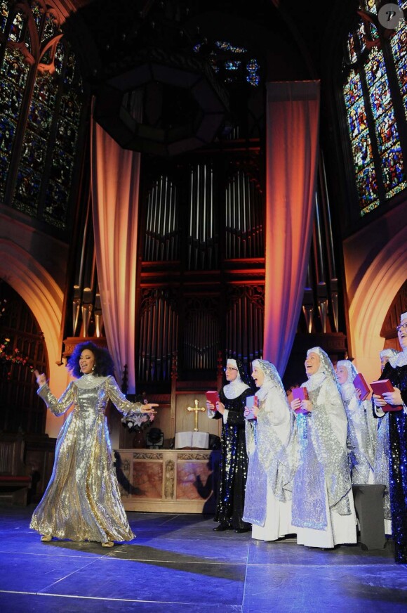 Showcase de la comédie musicale Sister Act à l'église américaine de Paris, le 9 mai 2012.
