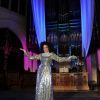 La Québécoise Kania reprend le rôle créé par Whoopi Goldberg. Showcase de la comédie musicale Sister Act à l'église américaine de Paris, le 9 mai 2012.