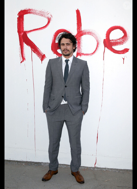 James Franco lors du vernissage de l'exposition Rebel à Los Angeles le 12 mai 2012