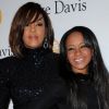 Whitney Houston et sa fille Bobbi Kristina, complices, le 12 février 2011 à Los Angeles