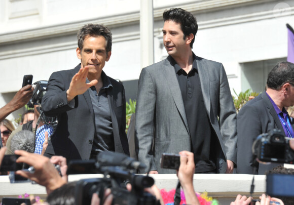 Ben Stiller et David Schwimmer lors du photocall de Madagascar 3 : Bons baisers d'Europe, au Festival de Cannes le 17 mai 2012.