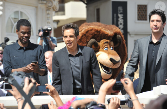 Chris Rock, Ben Stiller et David Schwimmer lors du photocall de Madagascar 3 : Bons baisers d'Europe, au Festival de Cannes le 17 mai 2012.