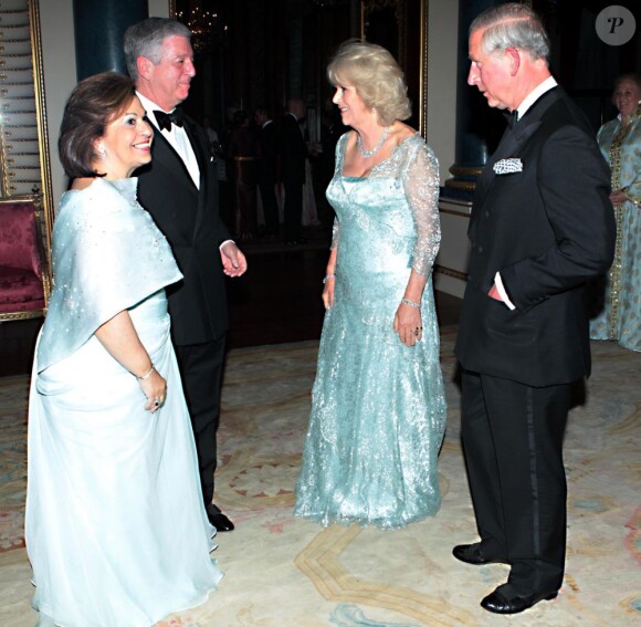 Le prince Alexander de Yougoslavie et la princesse Katarina. Le prince Charles et Camilla Parker Bowles donnaient le 18 mai 2012 à Buckingham Palace un dîner pour de nombreux royaux étrangers, invités en l'honneur du jubilé de diamant de la reine Elizabeth II. Les convives avaient plus tôt dans la journée déjeuné avec la monarque au château de Windsor.