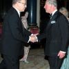 La poignée de main d'Albert et Charles. Le prince Charles et Camilla Parker Bowles donnaient le 18 mai 2012 à Buckingham Palace un dîner pour de nombreux royaux étrangers, invités en l'honneur du jubilé de diamant de la reine Elizabeth II. Les convives avaient plus tôt dans la journée déjeuné avec la monarque au château de Windsor.