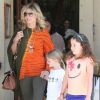 Heidi Klum et sa fille Leni (la petite blonde) à Brentwood, Los Angeles le 19 mai 2012