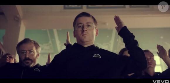 Le clip Night and day du groupe Hot Chip, mai 2012.