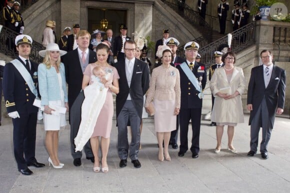 Baptême de la princesse Estelle, au palais royal Drottningholm, à Stockholm, le 22 mai 2012.
Chris O'Neill, compagnon de la princesse Madeleine de Suède depuis début 2011, et Sofia Hellqvist, compagne du prince Carl Philip de Suède depuis avril 2010, étaient présents.