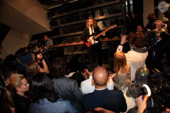 Anna Calvi à l'inauguration de la nouvelle boutique G-Star à Cannes, le 22 mai 2012.