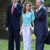 Felipe et Letizia d'Espagne reçus au palais de Palhava, à Lisbonne, par l'ambassadeur d'Espagne au Portugal José Alvarez Junco, le 30 mai 2012.