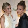 Ashley et Mary-Kate Olsen, en véritable duo fusionnel, assistent à l'événement caritatif Salute To American Heroes organisé par la fondation Fresh Air Fund. New York, le 31 mai 2012.