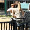 Gisele, son époux Tom et leur fils Benjamin s'amusent dans un parc de Boston, le vendredi 1er juin 2012.
