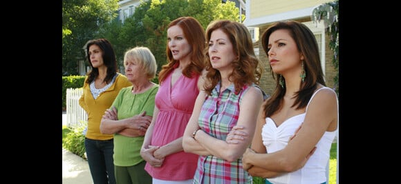 Kathryn Joosten, alias Karen McCluskey, aux côtés des Desperate Housewives.