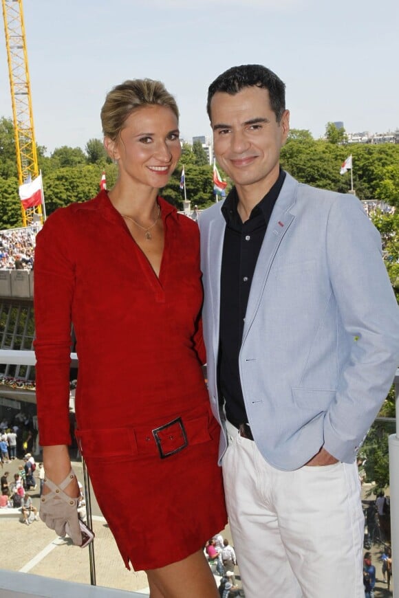 Tatiana Golovin et le journaliste Laurent Luyat lors du 7e jour du tournoi de Roland-Garros, le samedi 2 juin 2012.