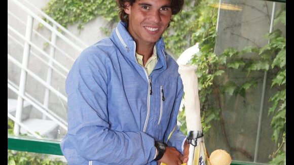 Roland-Garros 2012 : Rafael Nadal, un anniversaire express et tout sourire