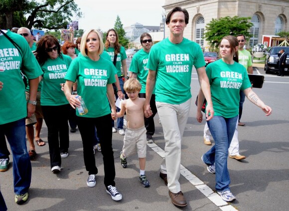 Jenny McCarthy, le petit Evan et Jim Carrey à Washington, le 4 juin 2008.
