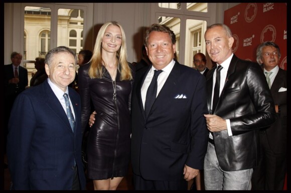 Jean Todt, Sarah Marshall, Michel Ade et Jean-Claude Jitrois lors de la remise du 21ème Prix Montblanc des Arts et de la Culture. Paris, le 5 juin 2012.