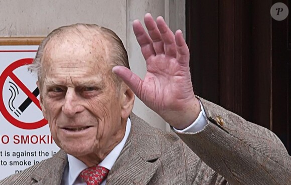 Le prince Philip a quitté l'hôpital Edward VII de Londres samedi 9 juin 2012 en milieu de journée, à la veille de son 91e anniversaire. Il y avait été admis lundi 4 juin en plein jubilé de diamant d'Elizabeth II en raison d'une infection de la vessie.