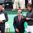 Rafael Nadal heureux le 11 juin 2012 après avoir décrocher un septième titre à Roland-Garros après avoir battu Novak Djokovic (6-4, 6-3, 2-6, 7-5)