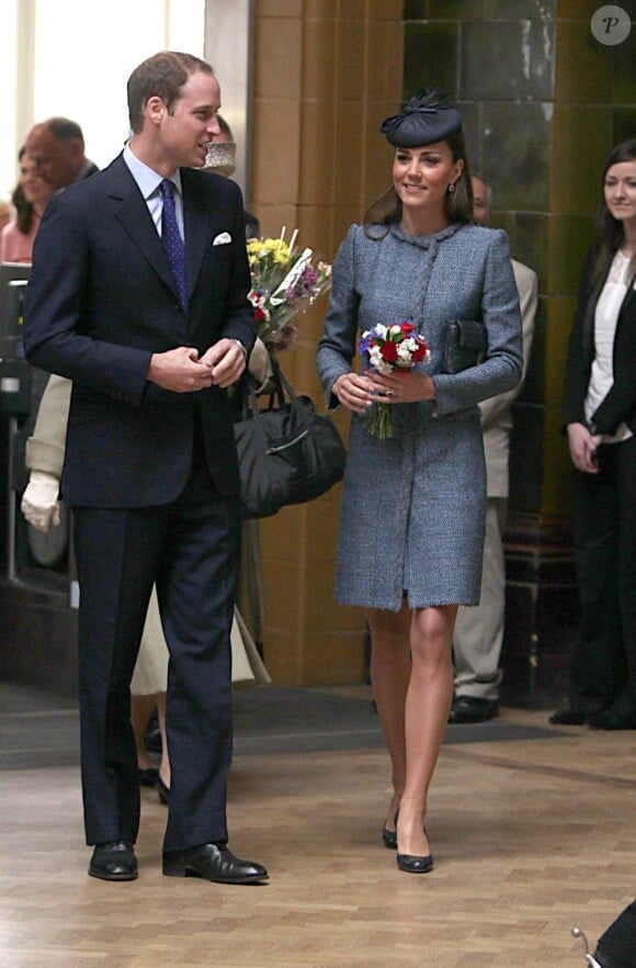 Le Prince William et Kate Middleton accompagnaient la Reine à Nottingham pour poursuivre les célébrations de son jubilé de diamant. Le 13 juin 2012.