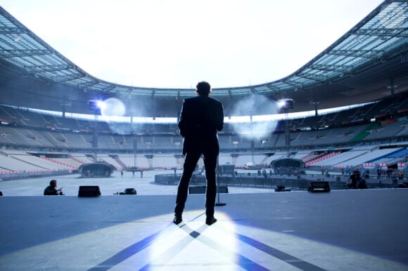 EXCLUSIF : Johnny Hallyday retrouve le Stade de France le 14 juin 2012. La première fois qu'il y chantait, c'était en 1998, il y a quatorze ans !