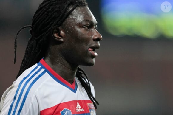 Bafétimbi Gomis, en mars 2012, lors d'un match de l'Olympique Lyonnais.