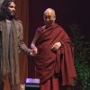 Russell Brand et le Dalaï-lama à Manchester, le 16 juin 2012.
