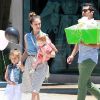 Jessica Alba et son mari amènent leur filles faire du shopping. A West Hollywood, le 23 juin 2012.