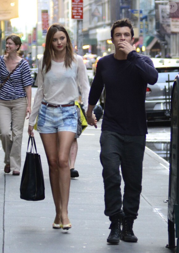 Miranda Kerr et Orlando Bloom en balade dans les rues de New York le 25 juin 2012