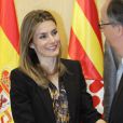 La princesse Letizia d'Espagne le 28 juin 2012 à l'Université de Gérone pour une rencontre avec les membres de l'Assemblée générale de la Conférence des recteurs des universités espagnoles (CRUE) et les membres du Comité exécutif de la Fondation Prince de Gérone, à la veille du Forum Impulsa.
